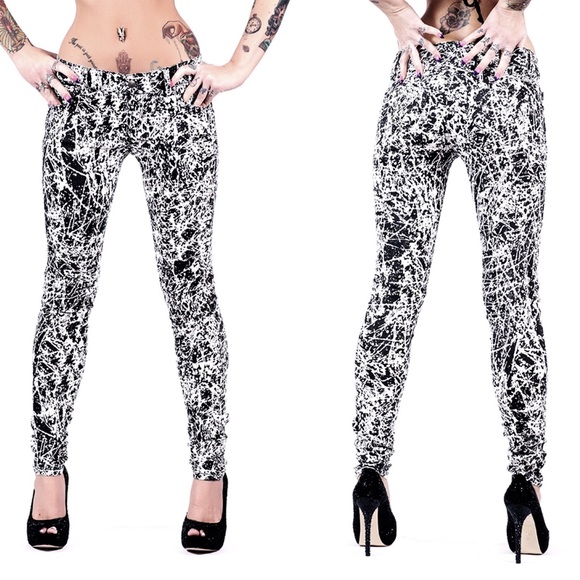 ✨TRIPP NYC✨T-back Splatter Skinny Jeans - Picture 1 of 3